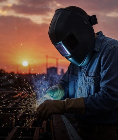 people-working-construction-site (2)